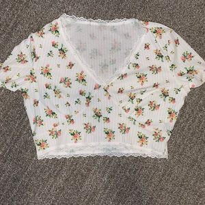 Adorable floral crop top - LARGE
